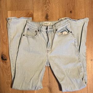 Abercrombie Curve Love Jeans Straight Leg